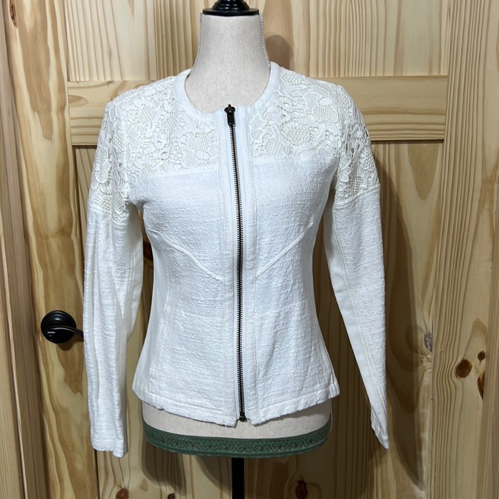 CAbi sz small stretchy jacket